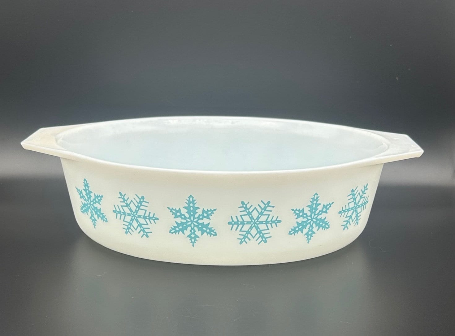 Vintage 1950s/60s, Pyrex Snowflake, Casserole Baking, Turquoise on