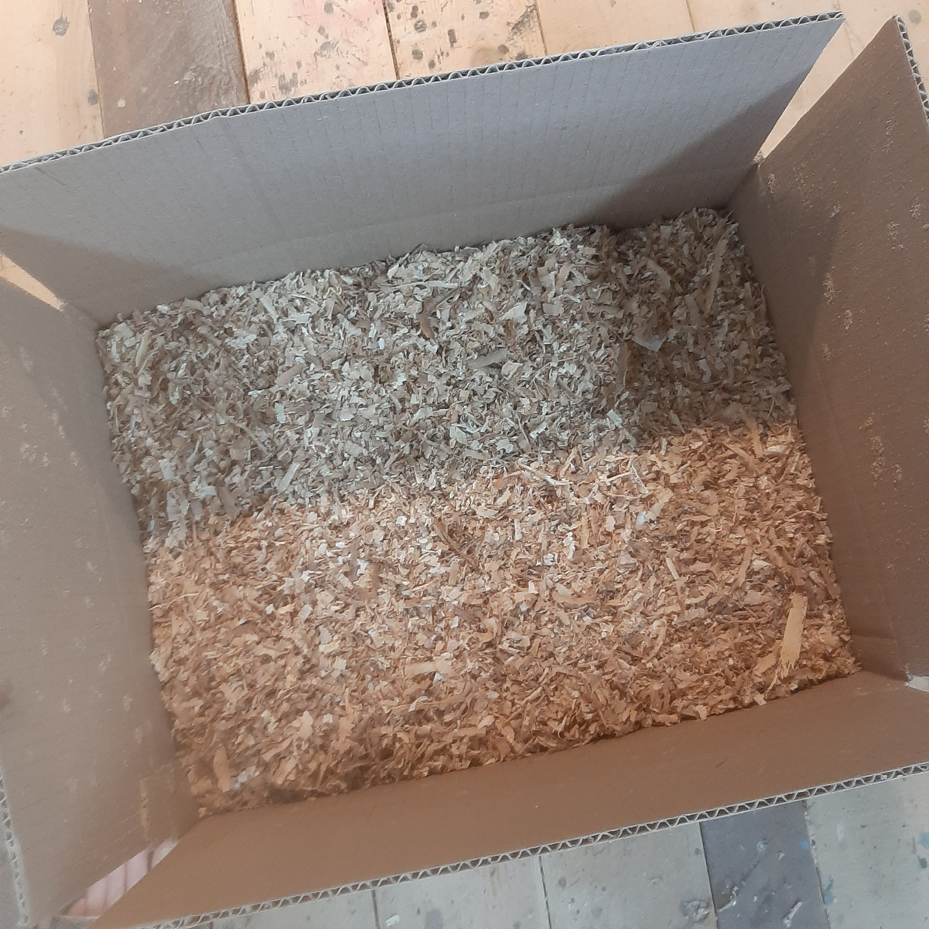 Cedar Wood Chips Large Box Full Of Cedar Wood Chips Cedar Etsy