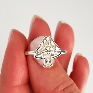 Mushroom Ring, Creative Ring, Psychedelic Mushroom Art, Magic Mushroom Jewelry, Forest Jewelry, Mushroom Wedding Ring, Mystic Mushroom Ring