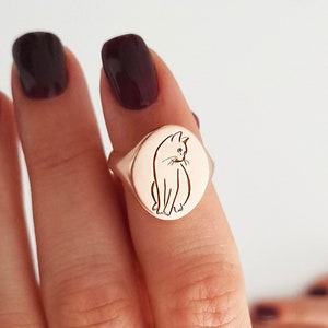 Silver signet ring, Cat signet ring, Engraved ring, Custom engraved ring, Cat ring, Gold signet ring, Everyday rings, Solid gold cat ring