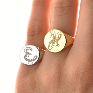 Cursive initial ring, Signet ring, Initial ring, Engraved ring, Initial signet ring, Monogram initial ring, Monogram ring, Gold signet ring
