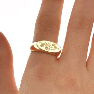 Silver signet ring, Forget me nots ring, Wildflower signet ring, Engraved ring, Flower ring, Custom engraved ring, Wildflower ring