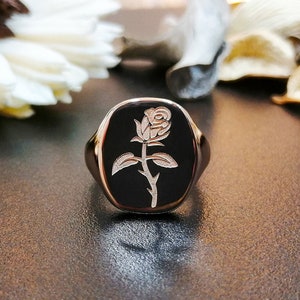 Rose flower ring, Silver signet ring, Birth flower ring, Rose signet ring, Custom engraved ring, Personalized birthflower ring,Birthday gift