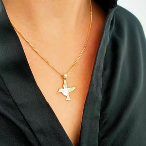Hummingbird Necklace, Bird Lover Necklace, Gift For Her, Flying Bird Necklace, Hummingbird Jewelry, Silver Hummingbird Pendant. Bird Pendant