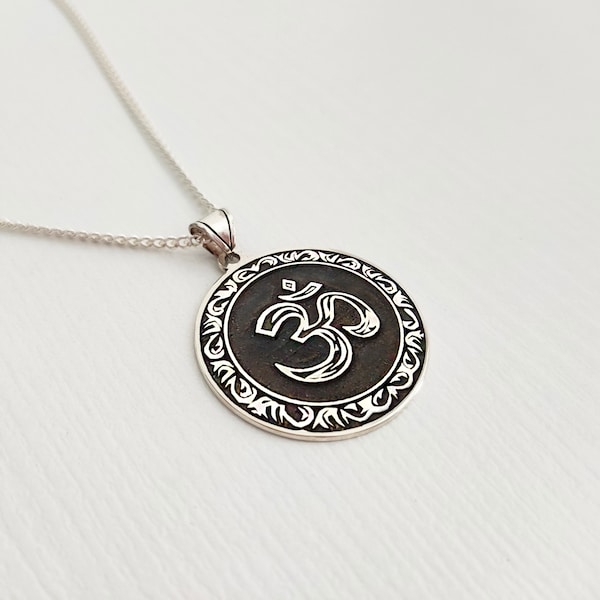 Silver Om Pendant, Aum Necklace, Sacred Om Necklace, Ohm Flower Gift, Spritiual Flower Necklace, Buddhist Symbol Necklace