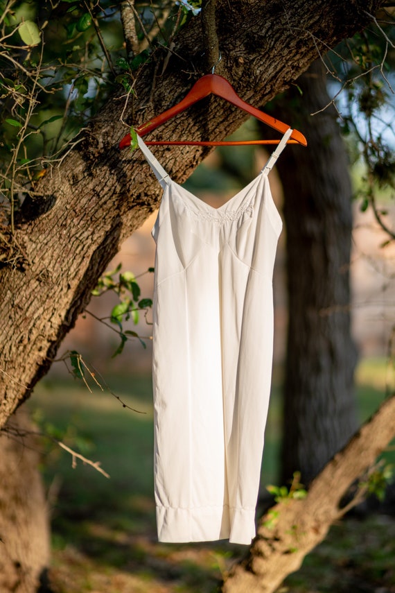 Vintage 1970s Montgomery Ward Ivory Nylon Bias Cut