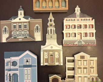 CHOICE: Shelia&#39;s Houses 1990&#39;s wooden building Shelf Sitter pieces