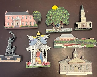 CHOICE: Shelia&#39;s Houses 1990&#39;s wooden building Shelf Sitter pieces