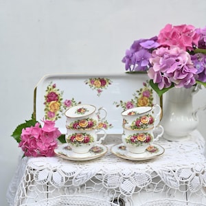 Vintage set of Elizabethan Staffordshire Fine Bone China 4 teacups and saucer, with matching tray by Bavaria. Beautiful set for gift!!