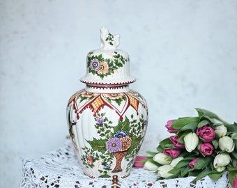 Vintage Floral Ginger Jar: Bird Motif, Colorful Decor