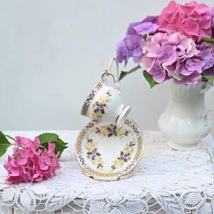 Vintage Elizabethaanse Fine Bone China theekopje en schotel.  Gemaakt in Engeland.
