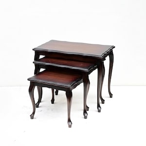 Antique Set of 3 Nesting Tables, Dark Wood Side Tables. Classic French Style, Hand-Carved, Queen Anne Style .