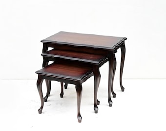 Antique Nesting Tables: Set of 3 Dark Wood Queen Anne Side Tables
