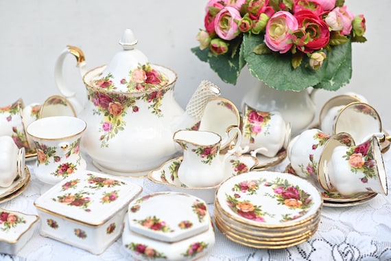 ロイヤルアルバート  オールドカントリーローズ　４人用　ポットセット ロイヤルアルバート オールドカントリーローズ4人用ポットセット