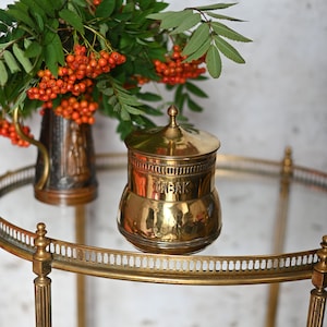 Antique Brass Tobacco Pot with lid, copper, made in the Netherlands, craft antique from 1930.