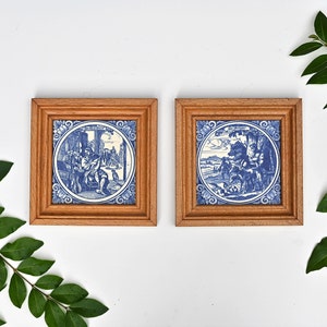 Vintage set of 2 Delft Blue Tile (the musician, the hunter). Old Dutch. Hand painted.