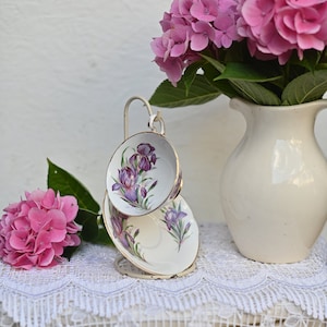 Rare Paragon , Majesty the Queen, Vintage Tea Cup Saucer - 354, Antique Teacup Set, Iris.