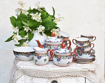 Antiguo. Vajilla Koenigszelt Silesia Bone China para 9 personas, muy rara.