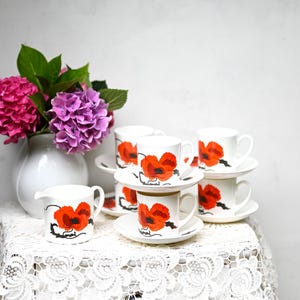 Vintage Wedgwood Susie Cooper Poppy Teetasse und Untertasse