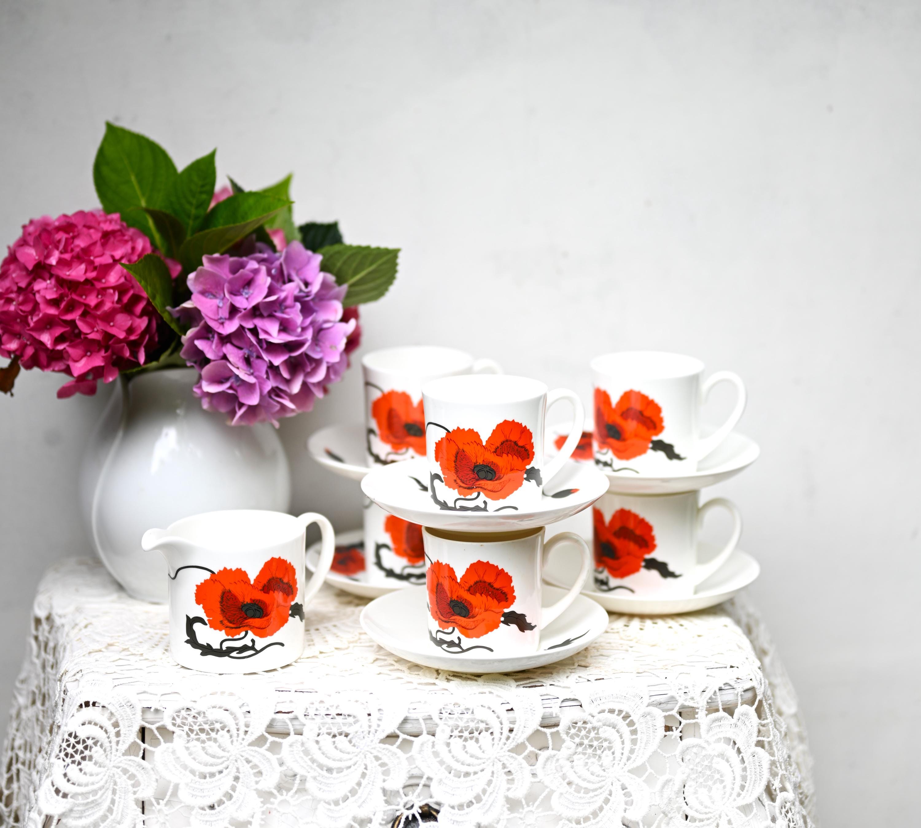 Vintage Wedgwood Susie Cooper Design Corn Poppy Teacup and Saucer, Red Poppy Flowers. Bona China!!