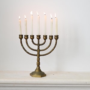 Vintage Menorah Candelabra/candelabra, Chanoeka Jerusalem.  candlestick, with 7 flames.