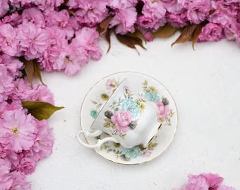 Vintage Richmond, met blauw en roze bloemenmotief, theekop en schotel, Fine Bone China, Engeland.