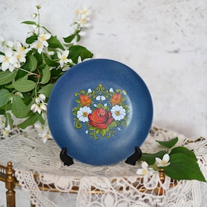 Beautiful retro Winterling Bavaria Schwarzenbach plate. hand painted . Cobalt Blue.