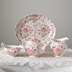 Vintage Johnson Brothers Rose Chintz set, Made in England. All parts are in photo.