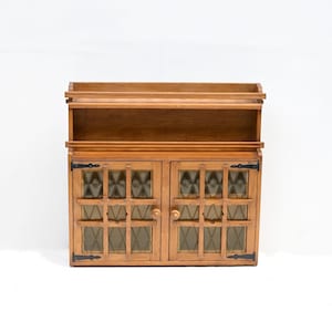 Vintage Houten Wandkastje com Glas-in-Lood Look Deurtjes – Landelijke Stijl / Brocante Keukenrek