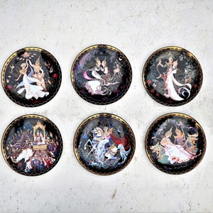 Vintage COMPLETE Koninkrijk van Thailand borden, Royal Porcelain Collectibles, Oost-Aziatisch Decor.