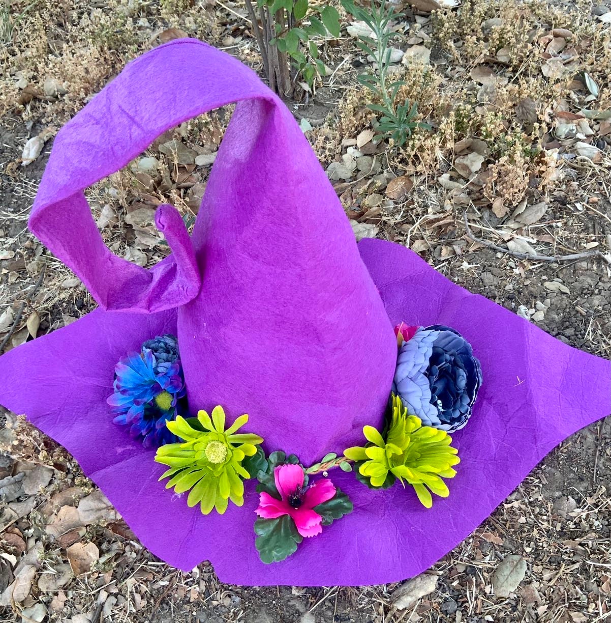 Simple felt witch hat