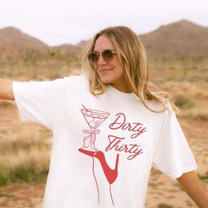 Dirty 30 Shirt, Dirty 30 Birthday Party Group Shirts, 30.Geburtstag Shirt, 30.Geburtstagsgeschenk für Freund, Dreißigster Geburtstag passende T-Shirts