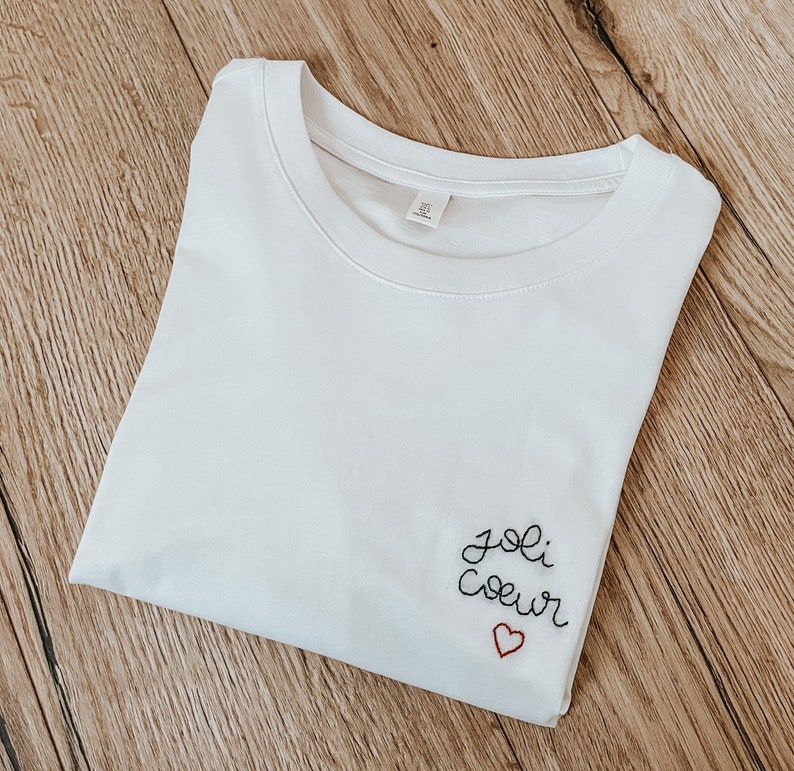 T-shirt Personalized T-shirt, embroidered with Text/first name of your choice image 1