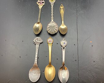 bowl pre-owned Sled /& Presents top on Pewter Souvenir Spoon Vintage Merry Christmas