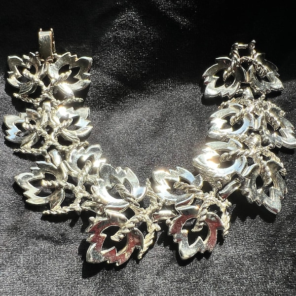 Vintage Marvella Maple Leaf Bracelet