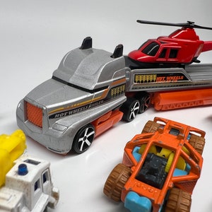 Hot Wheels/Matchbox 2000’s Lot of 20 Collectable Toy Cars