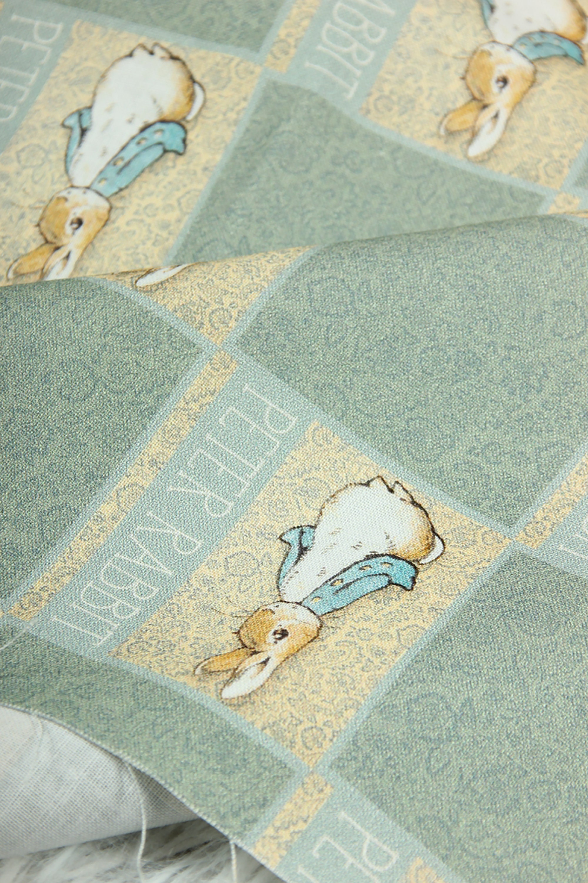 Peter Rabbit Vintage Style Fabric 100 Cotton Fabric Etsy