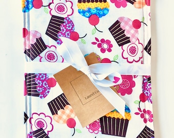 Set of Two Large Cupcakes/Baking Potholders: Great Gift for Mom, Chef, Baker, Hostess, Birthday or Holiday Present, Friend, Neighbor