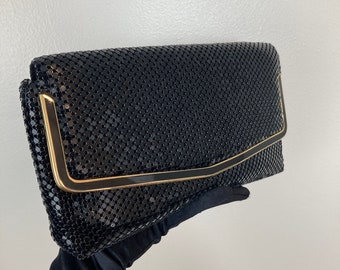 Vintage mesh clutch