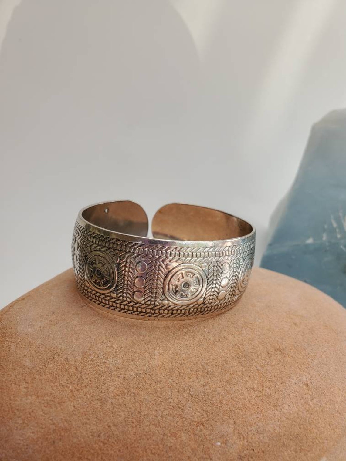 Boho-Armreif Aus Acryl – Klobiges Manschetten-Armband In Weiß, Stapelbar & Verstellbar