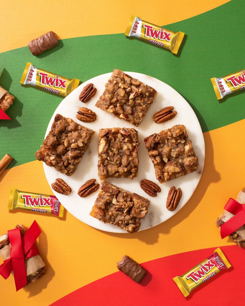 TWIX Caramel Chocolate Candy Bar Mini in a Plastic Jars with Lid 2-3 Pouds