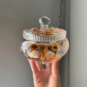 Vintage Yellow Cut To Clear Crystal Powder Jar / Handcut Crystal / Vintage Vanity Decor