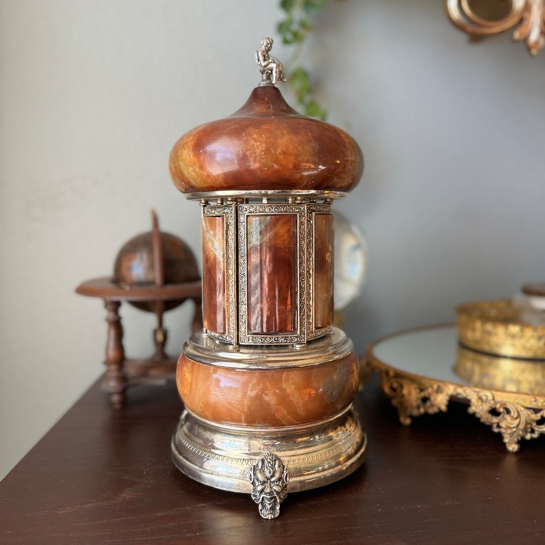 Vintage Rouge Musical Carousel / Lipstick Carousel / Made in Etsy