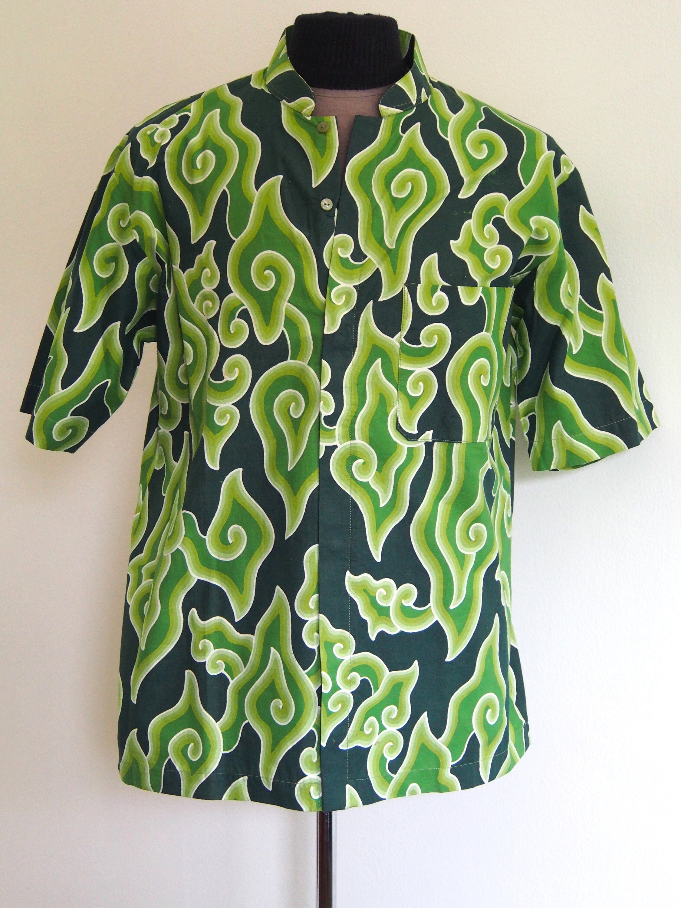 Batik shirt mega mendung wolken hand getrokken | Etsy