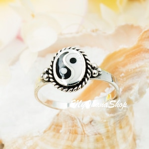 925 Sterling Silver Yin Yang Ring. Boho, Black & White Yin-Yang, Male Female, Harmony Balanced Meditation Ring.  Taoism Jewelry Gift.