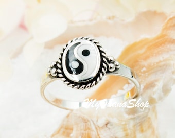 925 Sterling Silver Yin Yang Ring. Boho, Black & White Yin-Yang, Male Female, Harmony Balanced Meditation Ring.  Taoism Jewelry Gift.