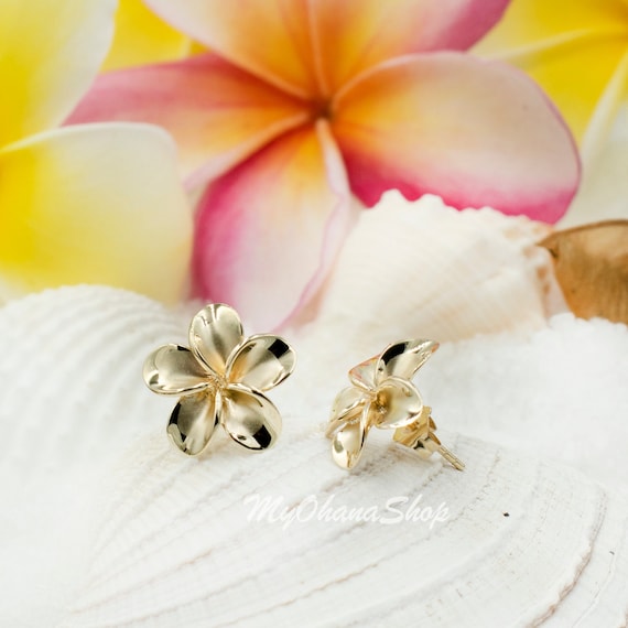 Plumeria Earrings in Gold with Diamonds - 18mm