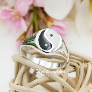 925 Sterling Silver Yin Yang Ring For Men, Women.  13mm, Black & White Medium Oval Ying Yang, Harmony, Balance, Peace, Statement Ring.