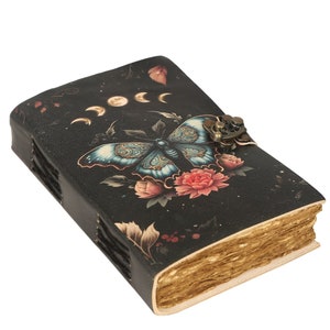 Libro delle ombre con incantesimi in bianco e nero, diario in pelle con bordo frastagliato, fatto a mano, con farfalla Luna Moth
