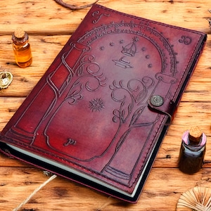 Handgefertigtes Lederbuch mit geprägten Türen von Durin, 9x6 Inches, 200 Schreibseiten - Braunes Notizbuchbuch von Shadow Wiccan Grimoire